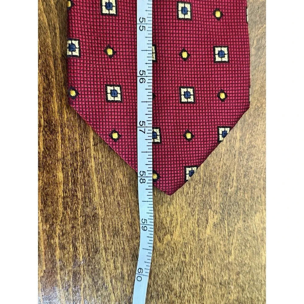 Lands End Neck Tie Men's 100% Silk Hand Sewn In The‎ Burgundy Geometric Print
